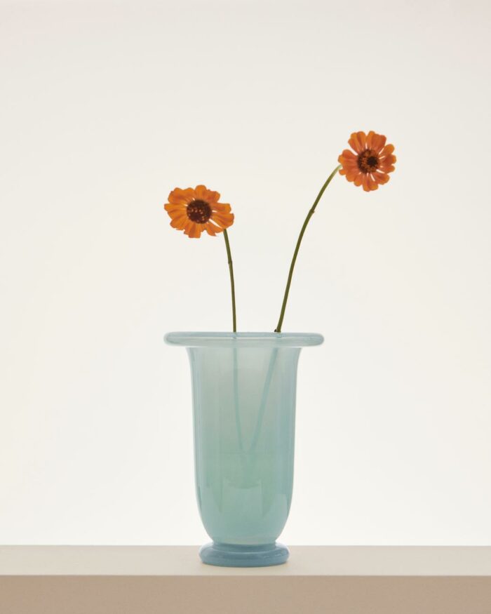 Vase 21cm Ice blue with light blue base